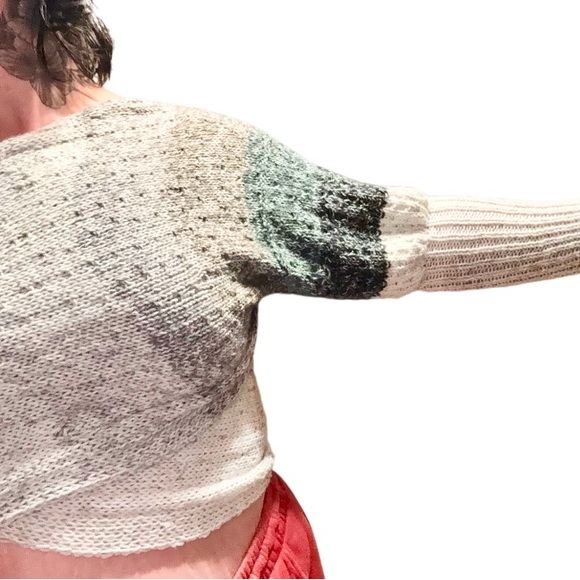 HAND KNITTED SWEATER SCARF WRAP- WILL FIT SIZES LARGE-3X 🧶 - Picture 7 of 10